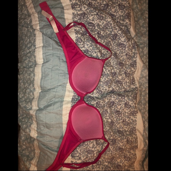 VS pink bra - Picture 2 of 3